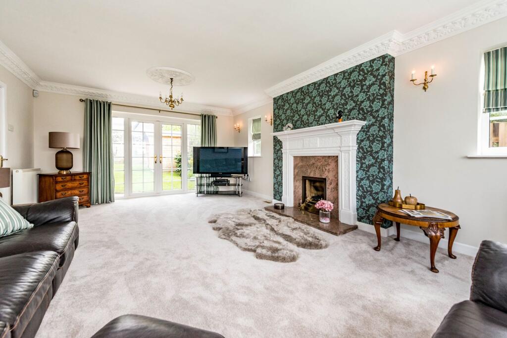 KITCHEN DINER LOUNGE AND SITTING ROOM