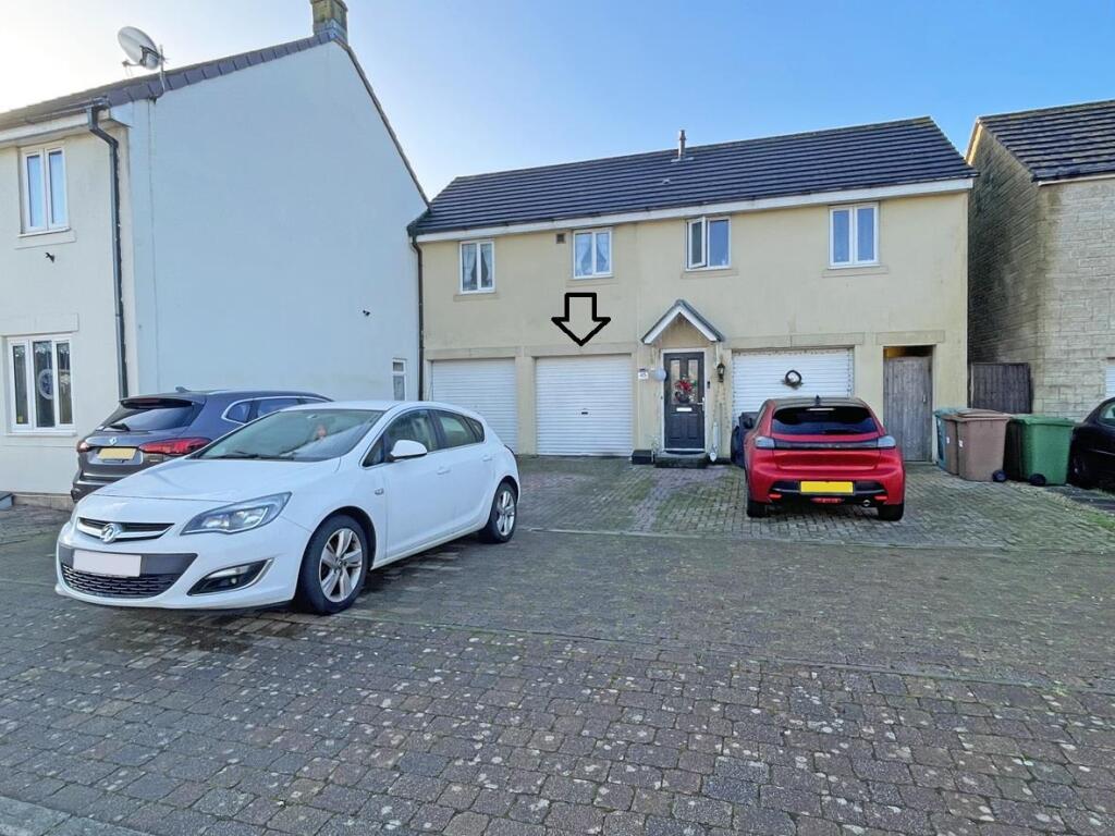 Lady Fern Road 35 - Garage.jpg
