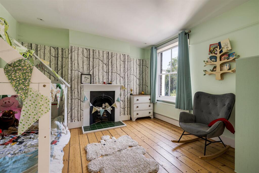 Princes Road, IG9