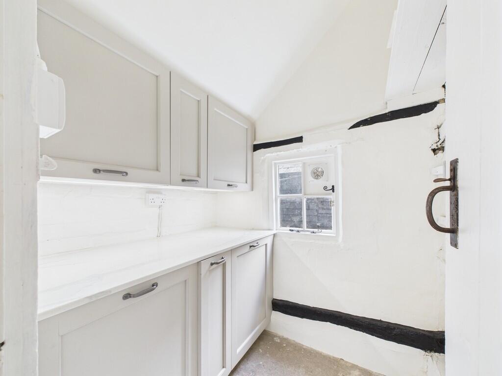 CAM04018G0-PR0258...