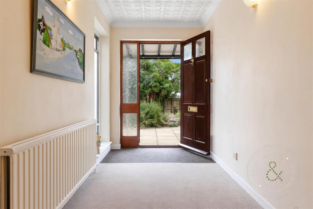 Catherine Drive, Hern Crabtree (16).jpeg