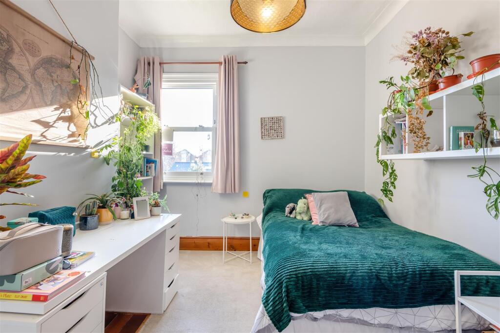 8633322-interior15.jpg