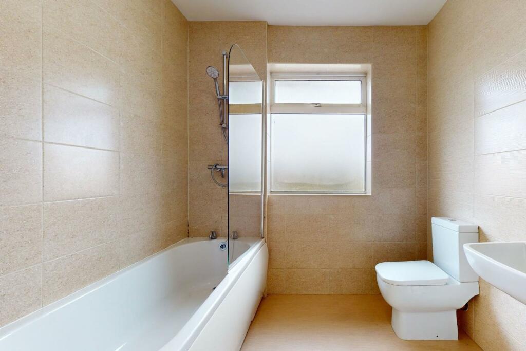 6DavyDrive(Interior)(16of19).jpg