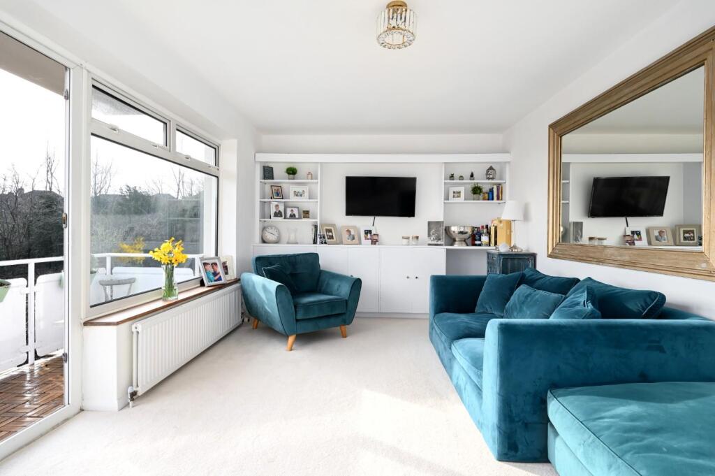 66 woodland ct bn3 (11).jpg