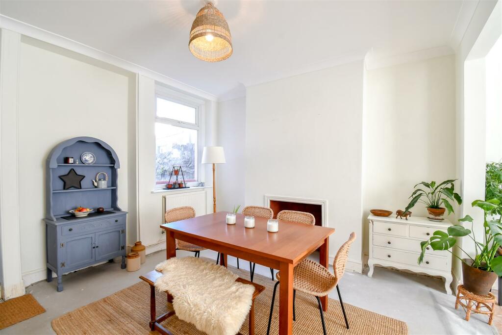 Living/Dining Room