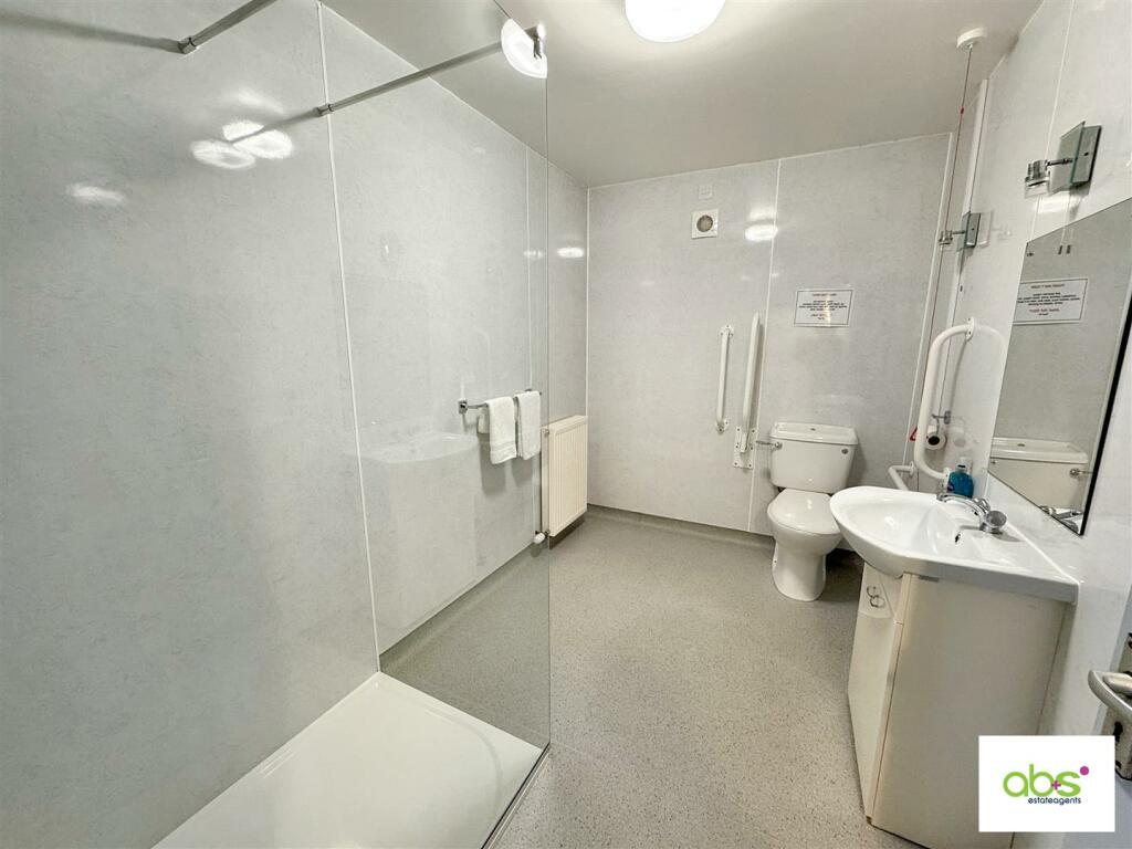 CC Accessible Shower Room