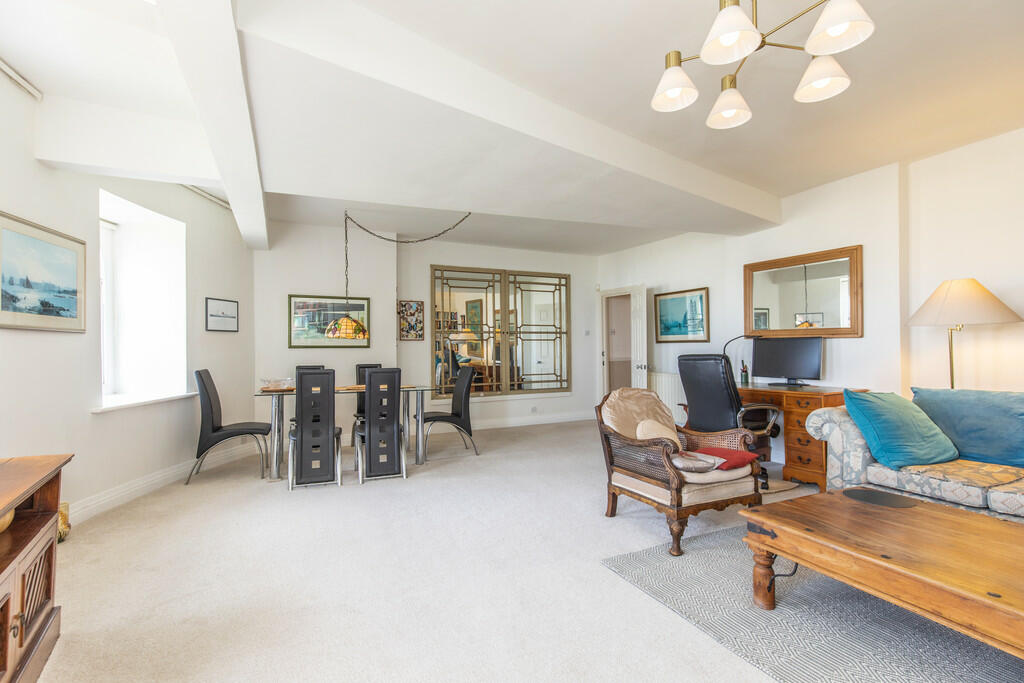 5, 2 Brunswick Pl...