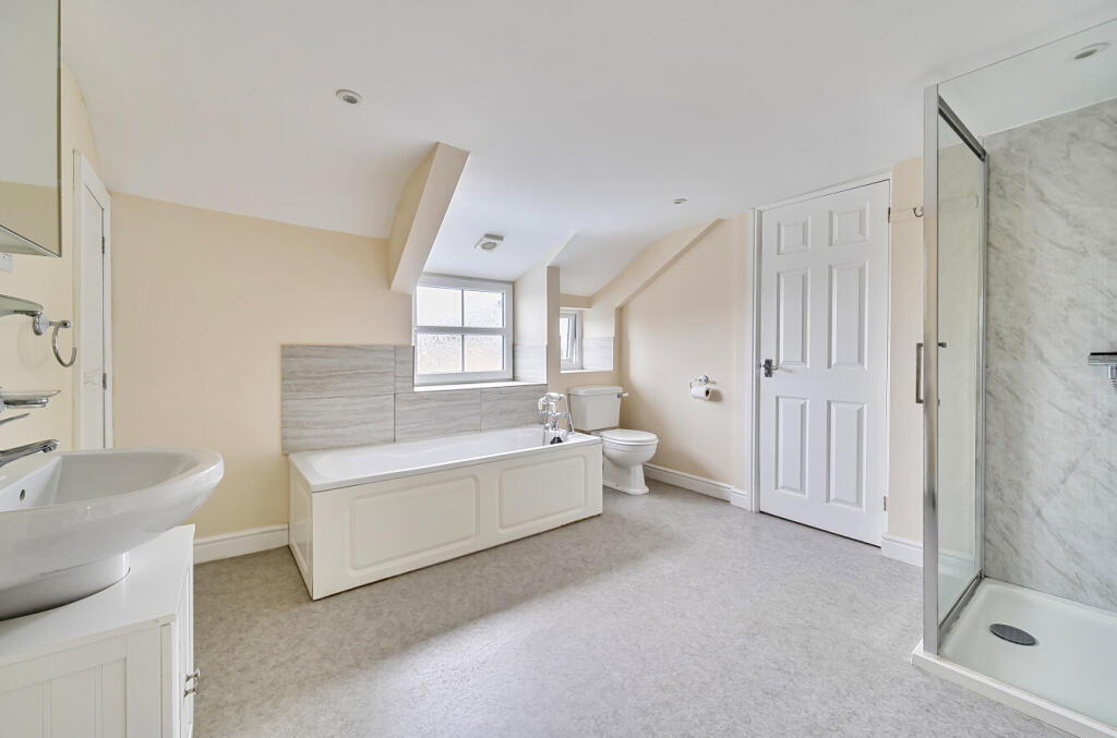 1344677-11-68b817...