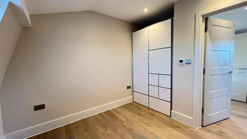 6 Field View - Bedroom.jpg