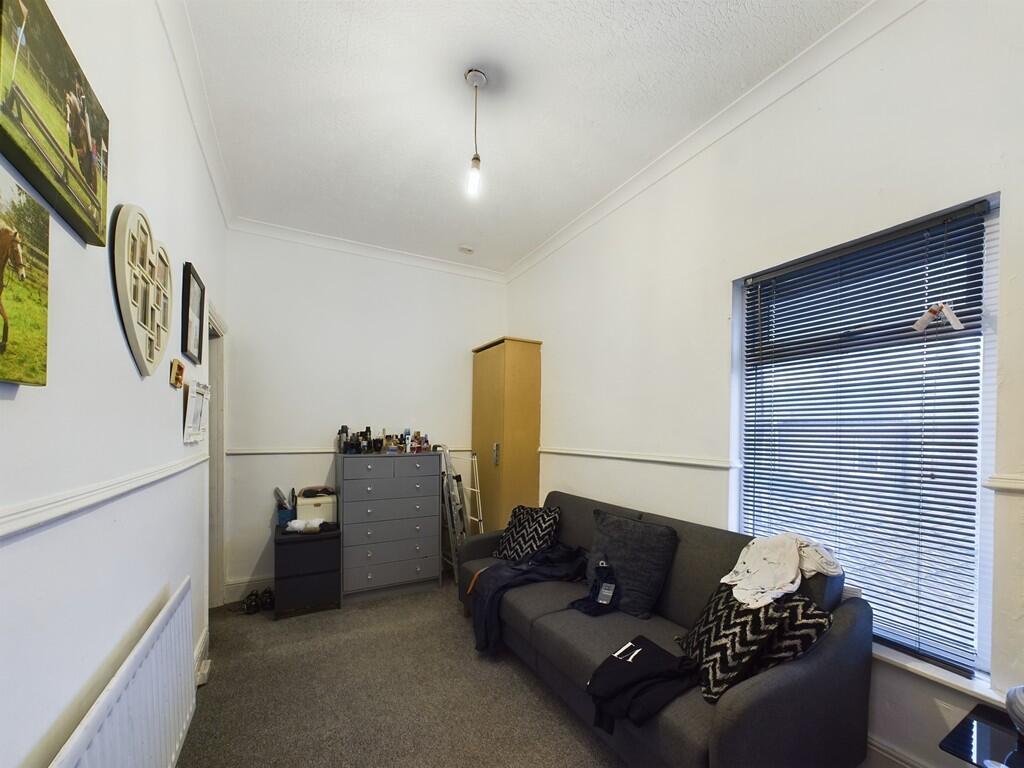 CAM01835G0-PR0153...