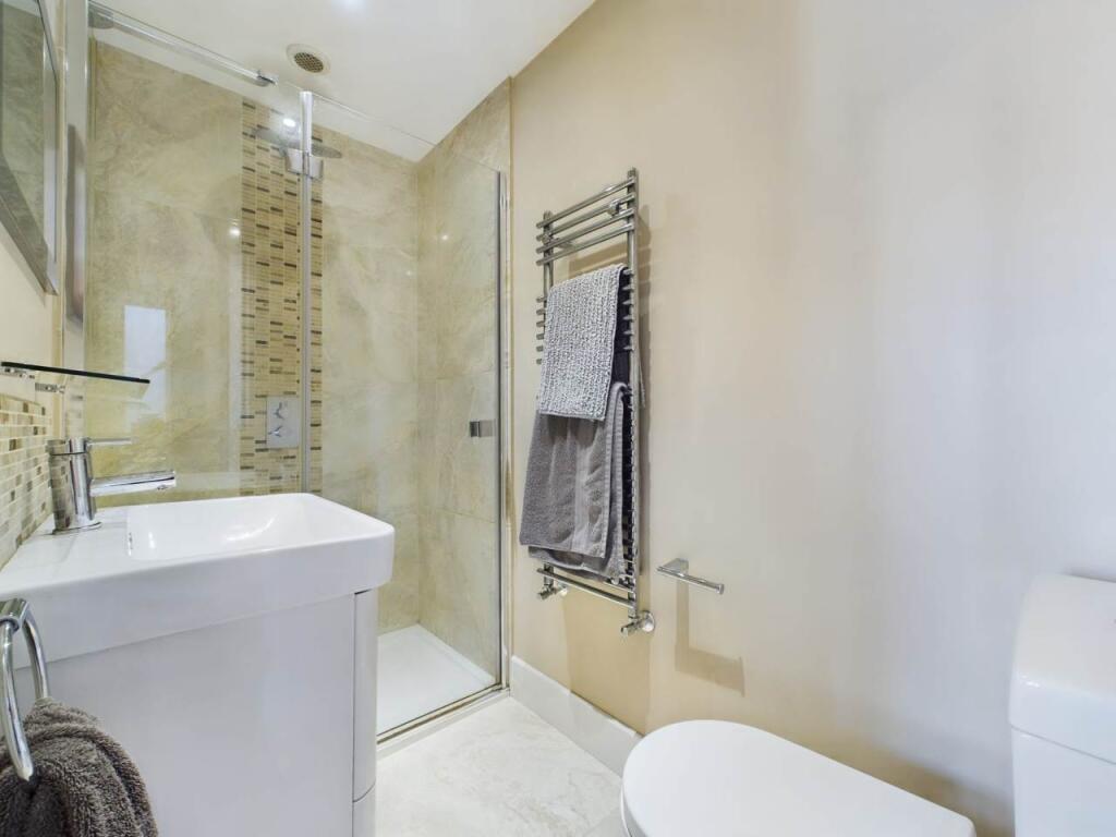 21 meridians en-suit