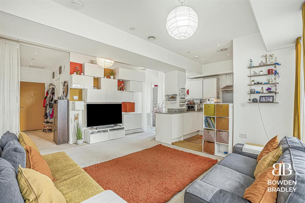 Living Room/Kitchen