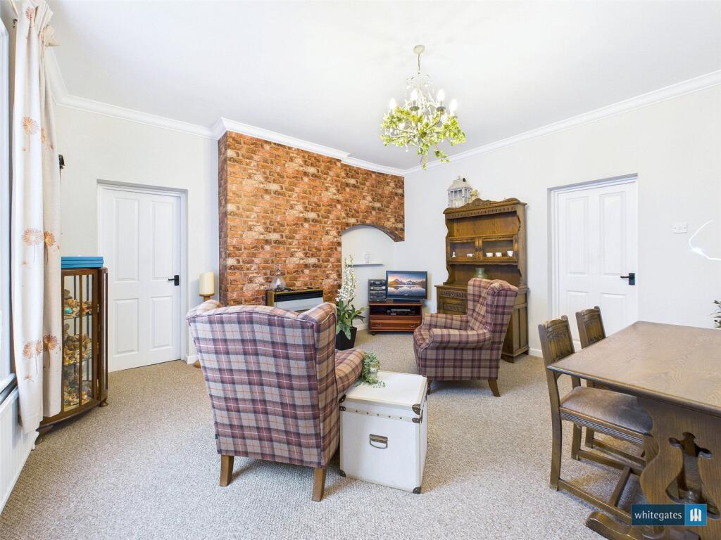 Living/Dining Room