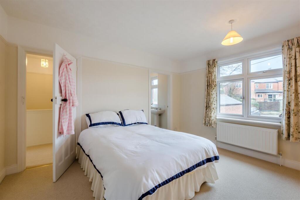 8637659-interior14.jpg