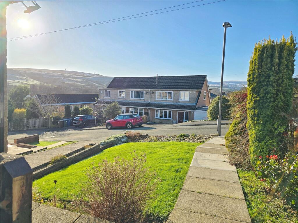 Frotn Garden &amp; Views