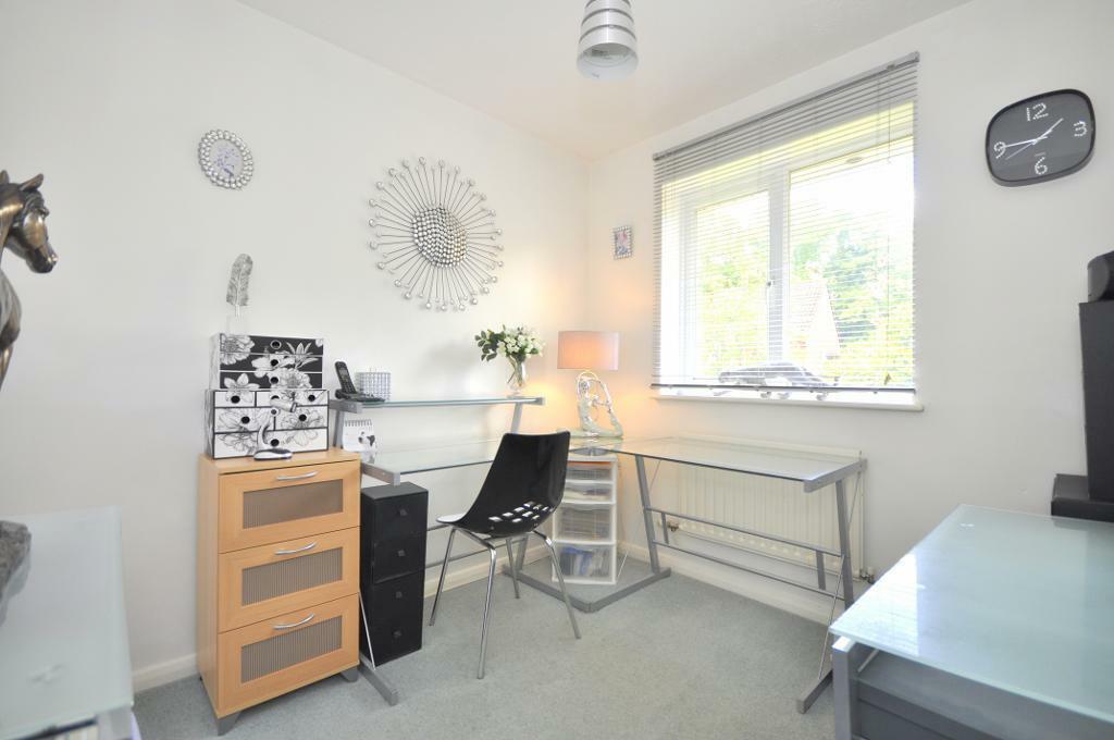 Bedroom / home office