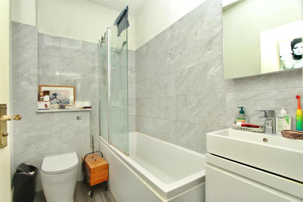 Stoke Newington Church Street, N16