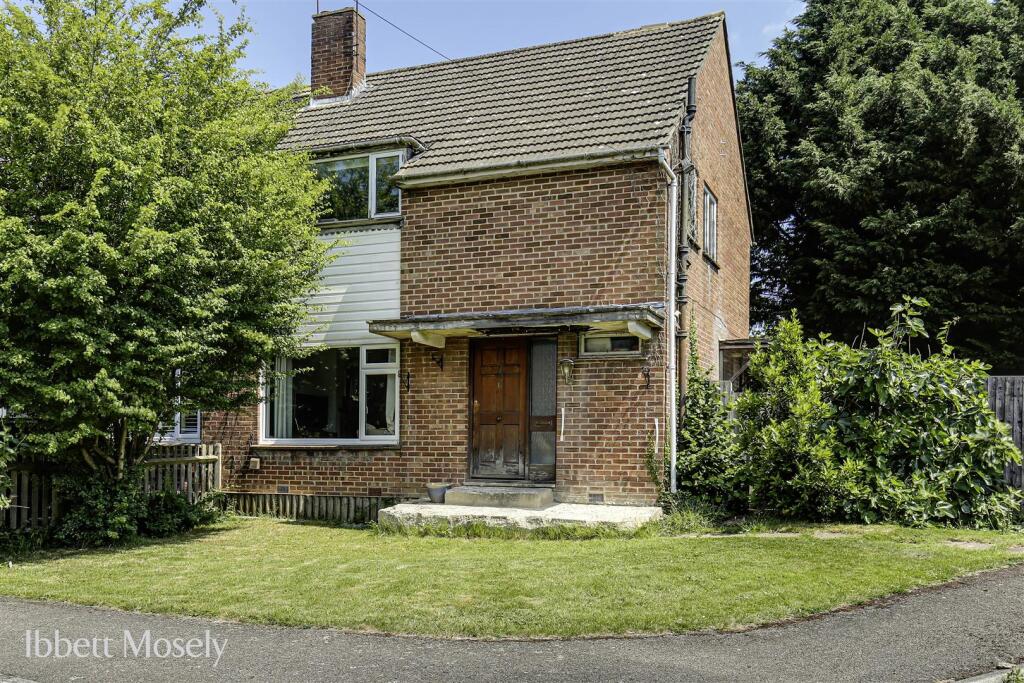 1.  16 Sandy Lane, Westerham, TN16 1EB - 15 Photos