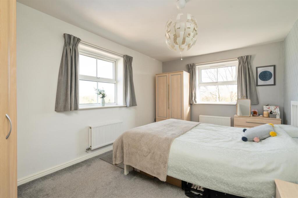Apt 33 Westley Heights_2.jpg