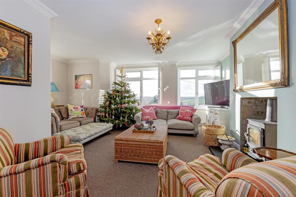 Reception Room-1.jpg