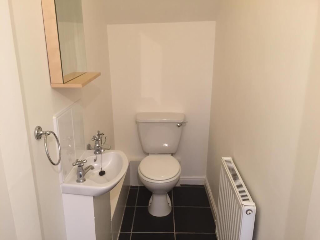 Cloakroom/wc