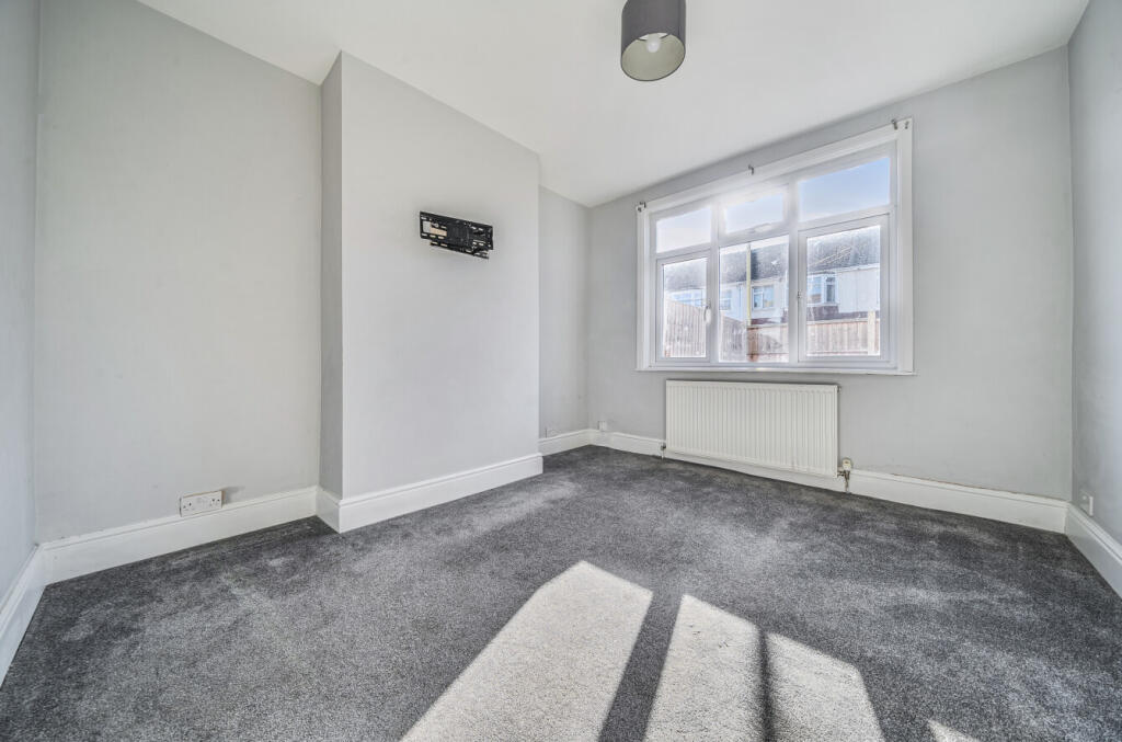 1358138-15-68cd87...