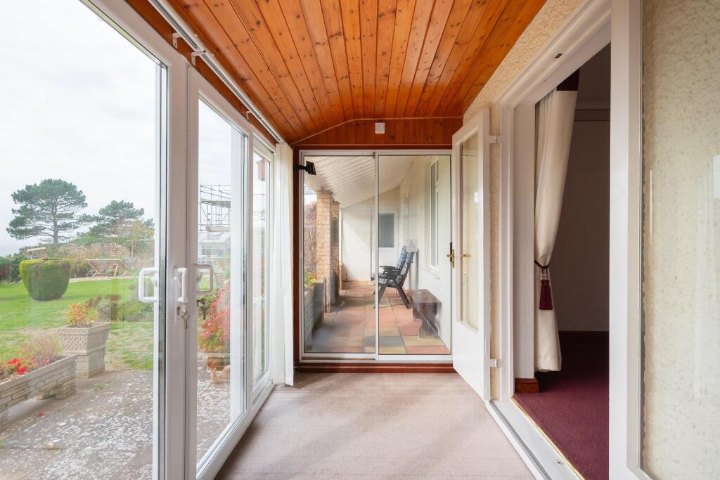 2D5HRCN - Conservatory A.jpg