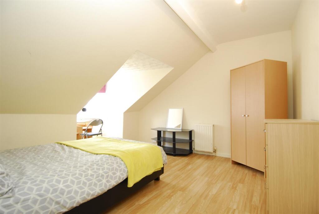 Bedroom2.jpg