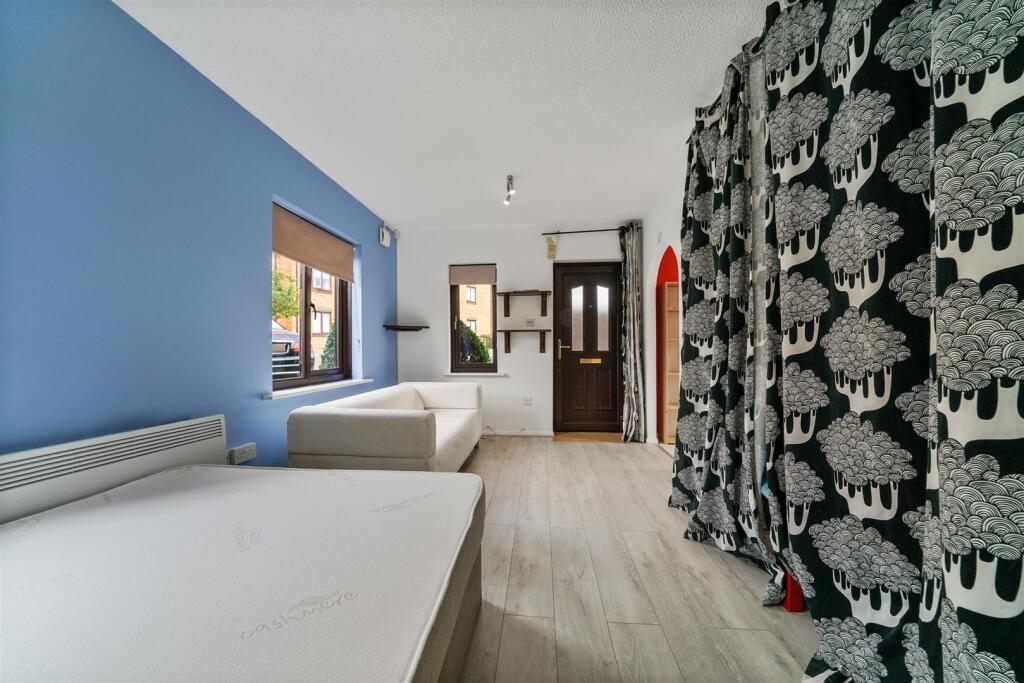 New Bedroom 2.jpg