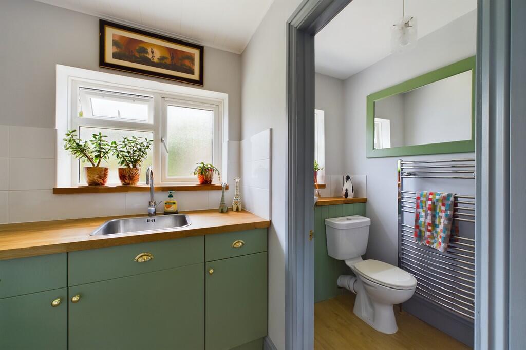 CAM01689G0-PR0401...