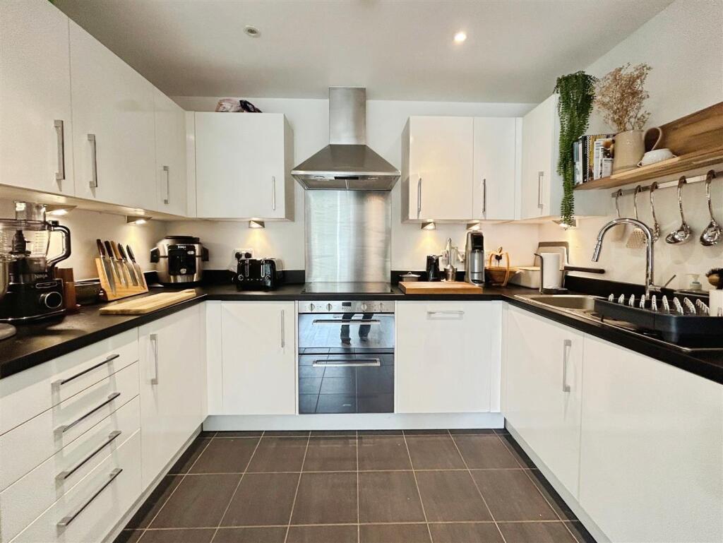 3e1c1805-3-4F56-8B88-C4DF7CEA62A8-4442-000002B7EAB