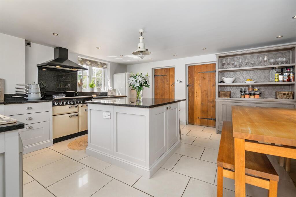 2 Canal Cottage_23.jpg