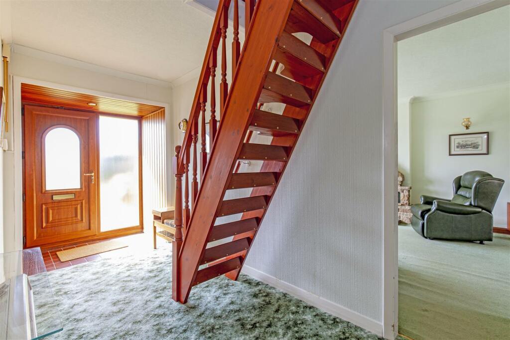 Spacious Entrance Hall