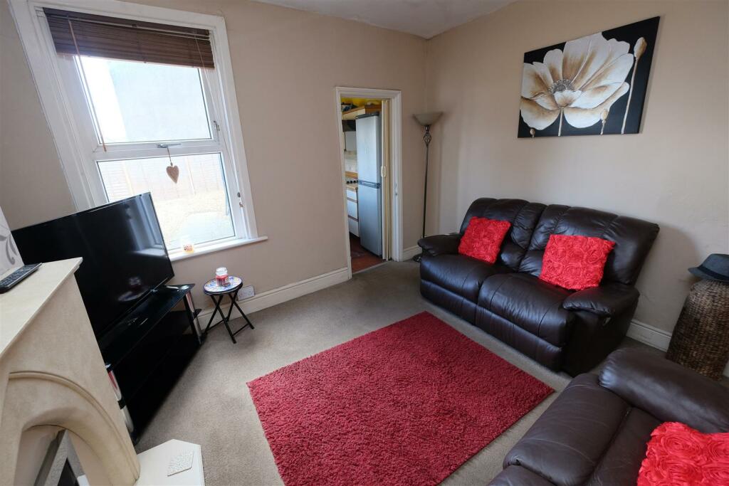 12 Hardy Road, Bedminster, Bristol BS3 2SN Freehol