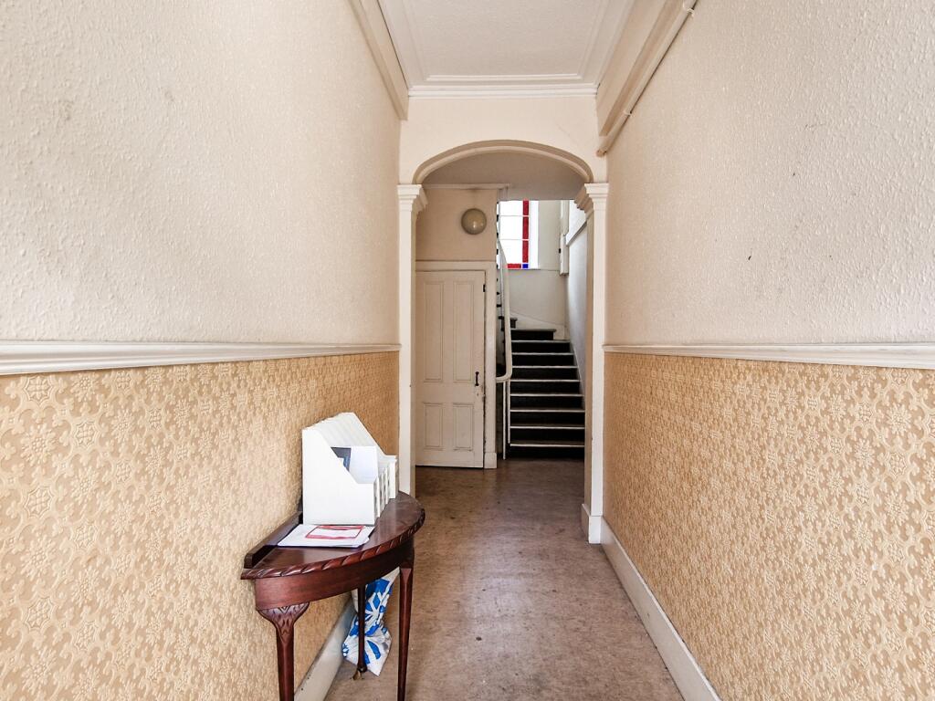 IMAGE 4