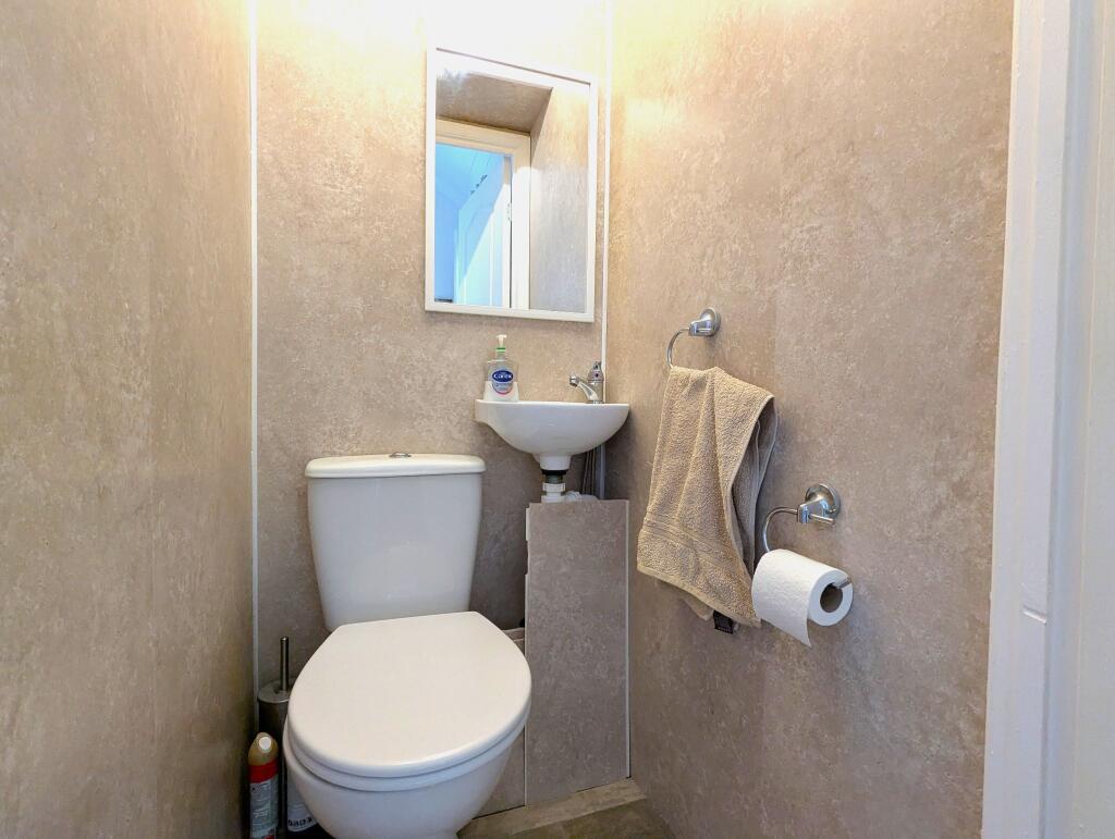 Photograph 11