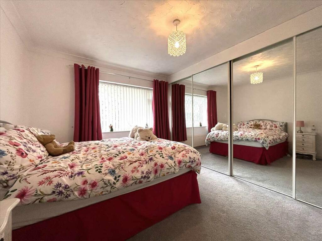 DOUBLE BEDROOM ONE