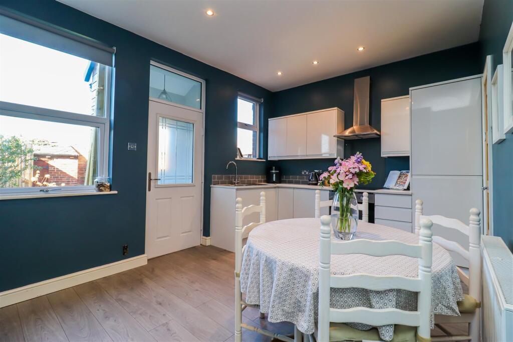 KITCHEN/DINER