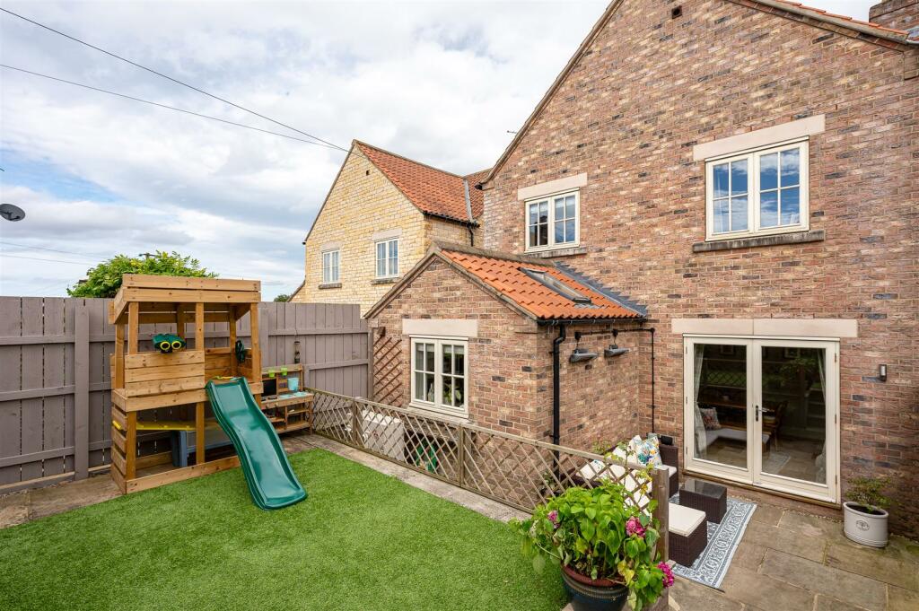 oak cottage-2.jpg