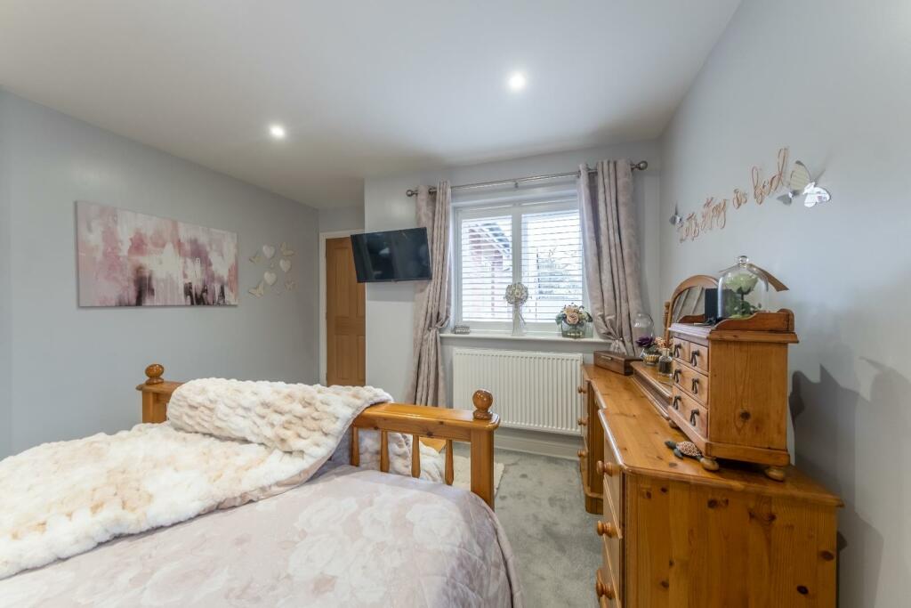 2 Bluebell Close-024.jpg