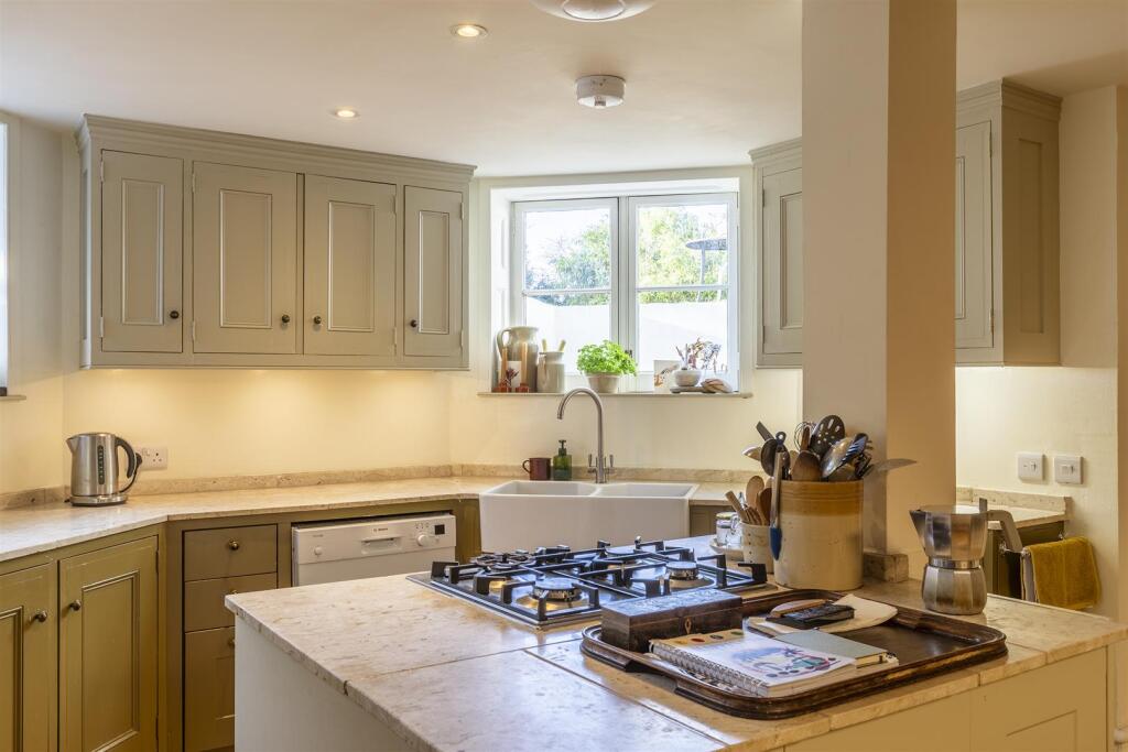 Dining Room / Kitchen / Lounge