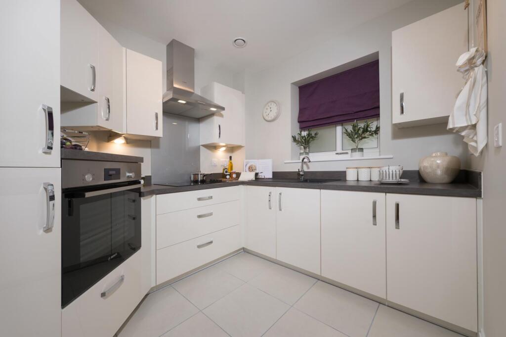 Show Apartment Kitchen 