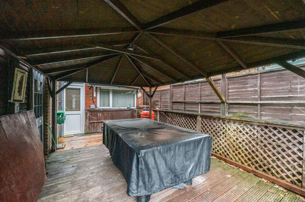 1383680-11-692da8...