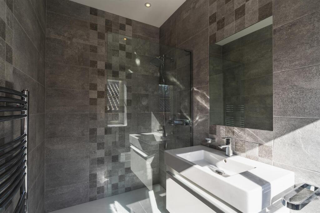 Bedroom 3 En-Suite