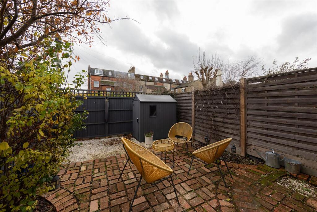 Ravenswood Road, E17