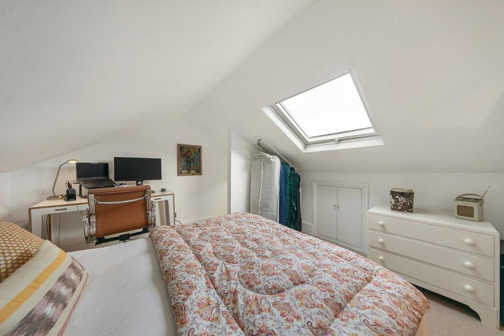 Bedroom.jpg