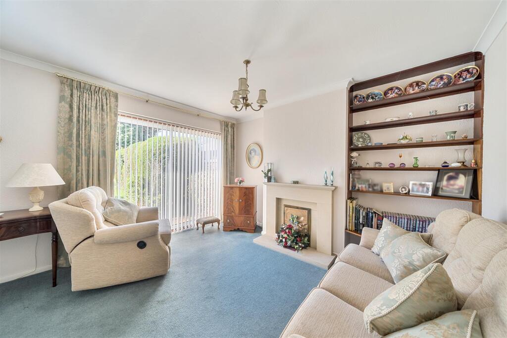 62 Wolsey Road, Rugby (12).jpg