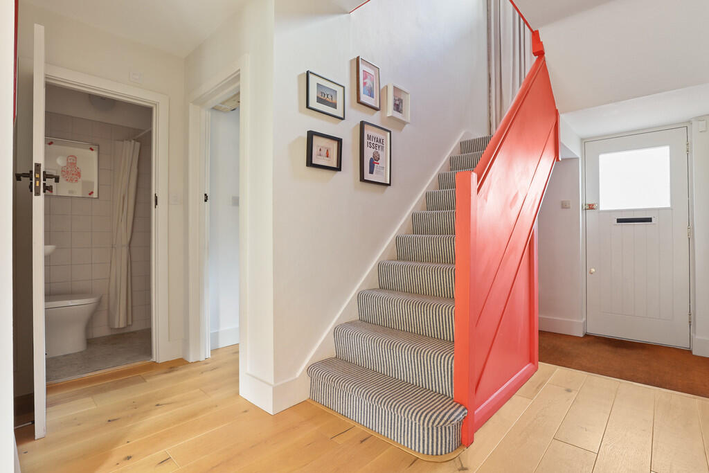 63 Auckland Road,...