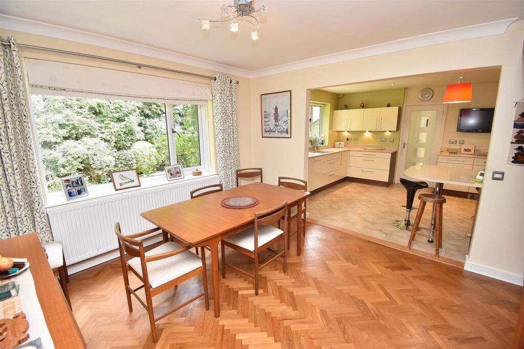 Dining Room.JPG