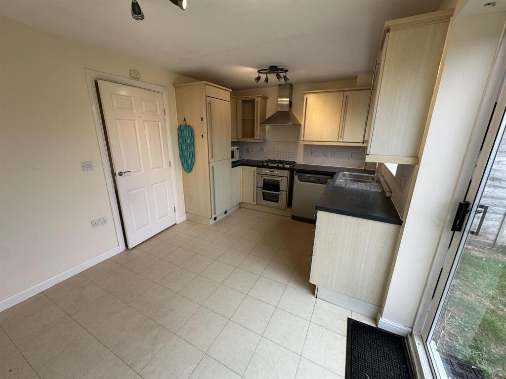 Kitchen_2